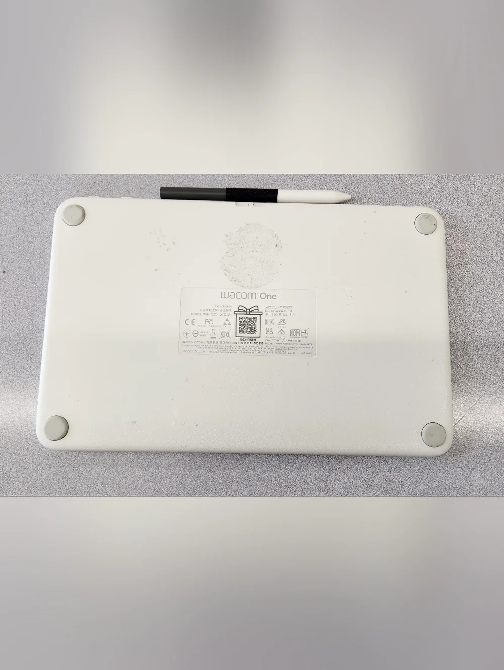 Wacom One 12 Inch Screen Tablet - Picture 2 of 3